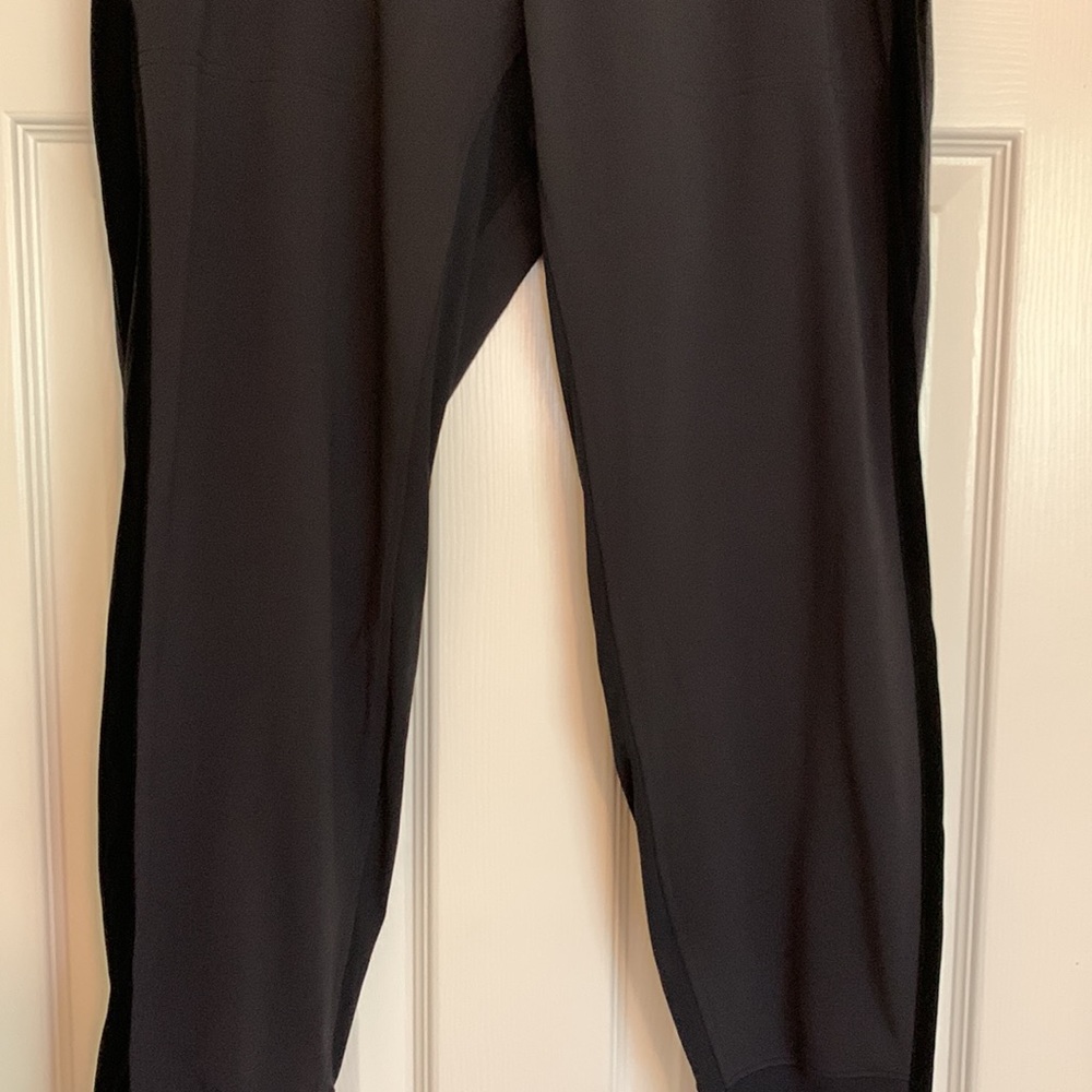 Athleta Venice Black Velvet Striped Pant sz M - Picture 5 of 16